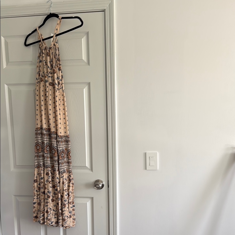 Elegant Cream Maxi Dress